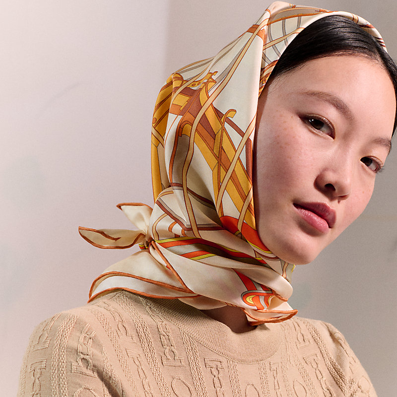 la-ligne-coup-de-fouet-scarf-